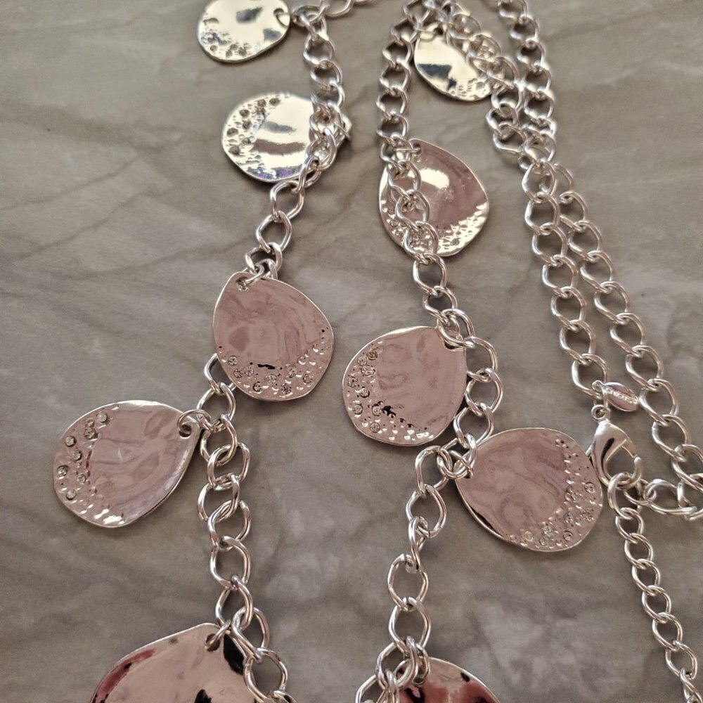 ✨ Chico's Silver Hammered Rhinestones Crystals Pave Beaded Disc Necklace ✨ - Picture 4 of 13